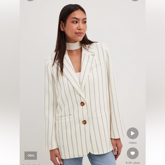 Nakd oversized blazer white and blue pinstripe size 36 small - Picture 2 of 6